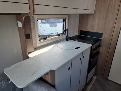 Coachman Acadia 460 2026