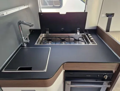 Adria Supersonic eme 700 DL 2024