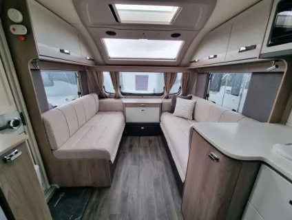 Swift Conqueror Grande 645 2026
