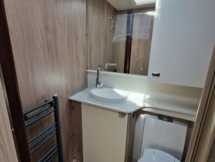 Swift Conqueror Grande 560 L 2026