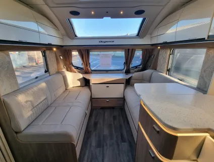 Swift Elegance Grande 835 2026