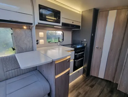 Swift Elegance Grande 835 2026