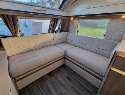 Swift Elegance Grande 860 2026