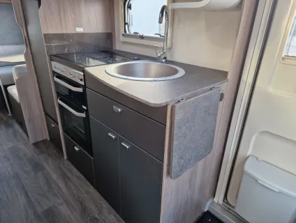 Swift Challenger 590 2026