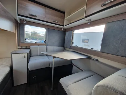 Swift Challenger 590 2026