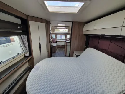 Swift Elegance Grande 845 2024
