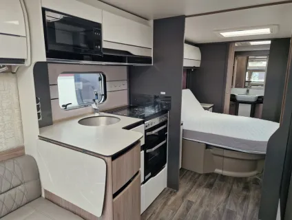Swift Elegance Grande 845 2024