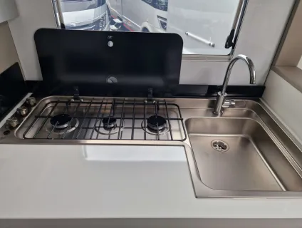 Adria Compact Supreme DL 2025