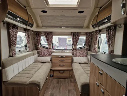 Swift Conqueror 580 2018