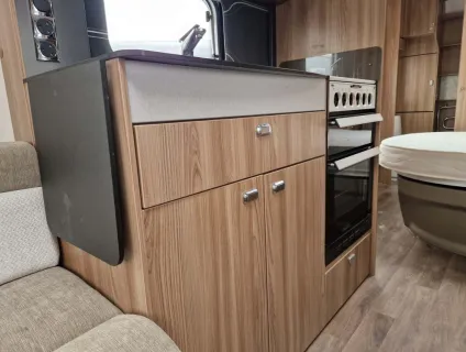 Swift Conqueror 580 2018