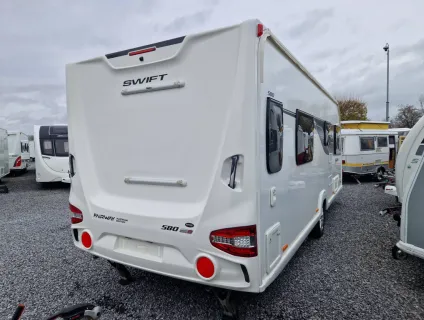 Swift Platinum Fairway 580 2021