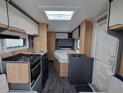 Bailey Discovery Plus D4-4 2024