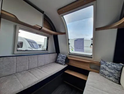 Bailey Discovery Plus D4-4 2024