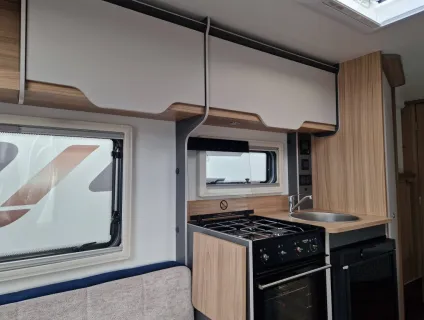 Bailey Discovery Plus D4-4 2024