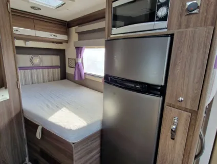 Auto-Sleepers Broadway FB 2016