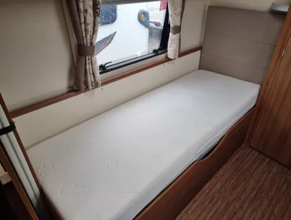 Elddis Affinity 574 2016