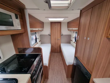 Elddis Affinity 574 2016