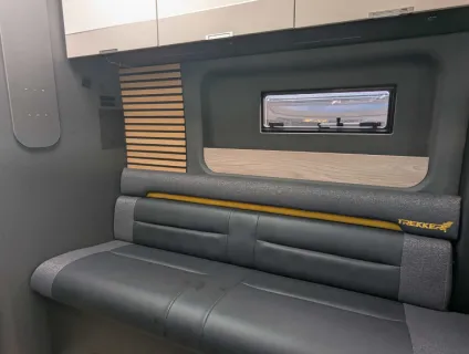 Swift  Trekker 2025