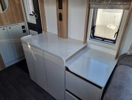 Bailey  Unicorn Deluxe Seville 2025