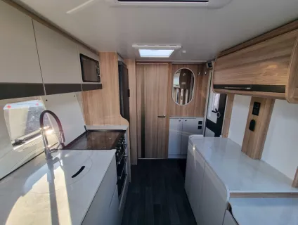 Bailey  Unicorn Deluxe Seville 2025