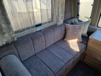 Bailey  Unicorn Deluxe Seville 2025