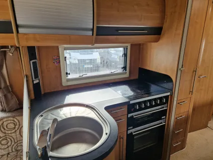 Auto-Trail Grande Frontier  2011