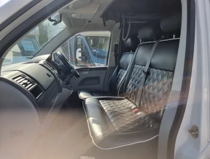 Volkswagen  Camper 2012