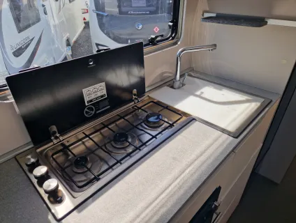 Adria Adora Seine 2022