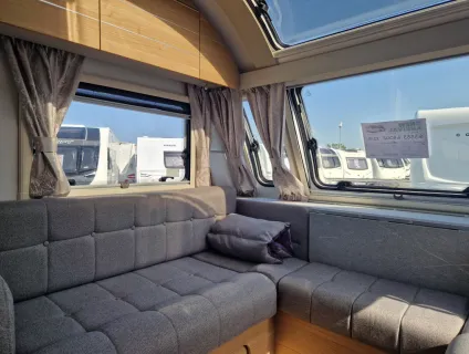 Adria Adora Seine 2022