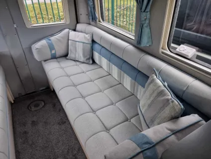 Auto-Sleepers  Warwick XL 2020