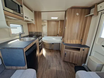 Swift Charisma 840 2021