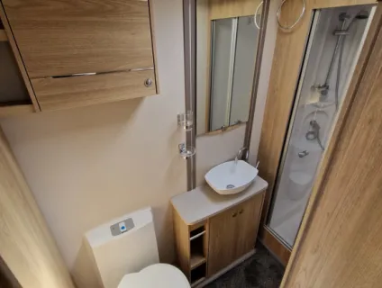 Elddis Avante 866 2018
