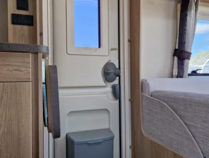 Elddis Avante 866 2018