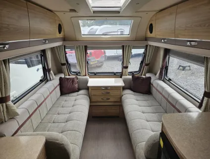 Elddis Avante GTS 482 2017