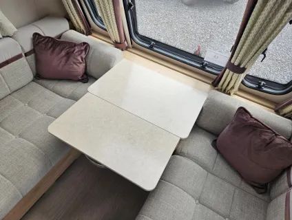 Elddis Avante GTS 482 2017