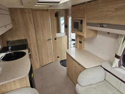 Elddis Avante GTS 482 2017