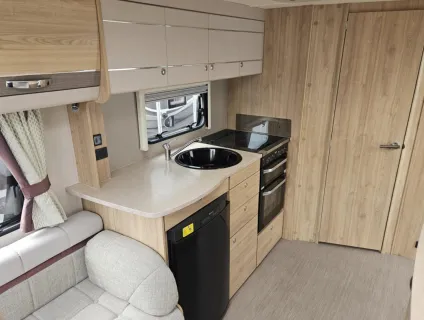 Elddis Avante GTS 482 2017