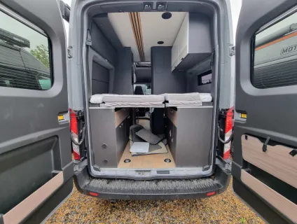 Swift  Trekker X 2024