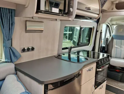 Auto-Sleepers  Warwick XL 2021