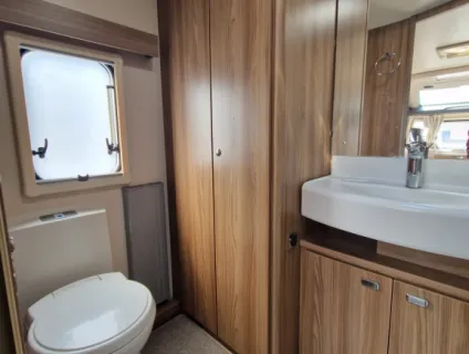 Swift Elegance 480 2021