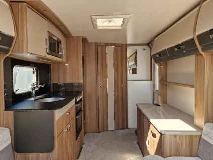 Swift Elegance 480 2021