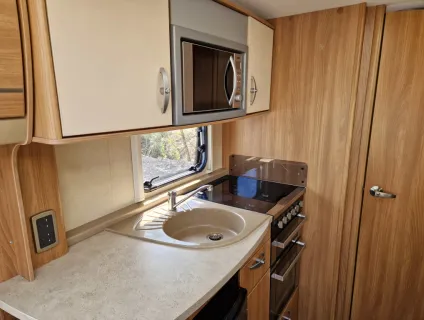 Swift Challenger 480 2011