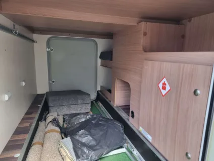 Knaus Sky TI 700 MEG 2012