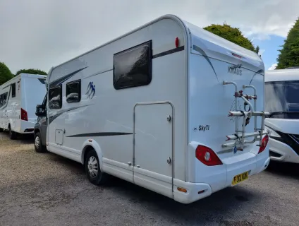 Knaus Sky TI 700 MEG 2012