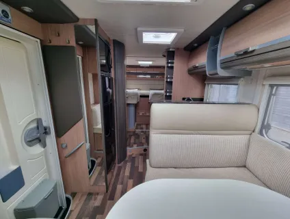 Knaus Sky TI 700 MEG 2012