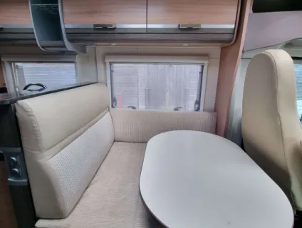 Knaus Sky TI 700 MEG 2012