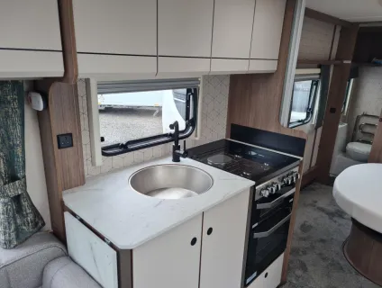 Coachman Acadia 575 2025