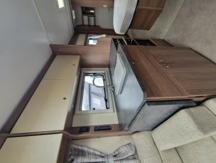 Bailey Phoenix+ 644 2019