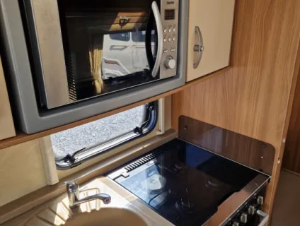 Swift Challenger 570 2011