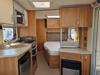 Swift Challenger 570 2011